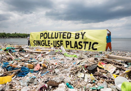 أضرار البلاستيك على البيئة