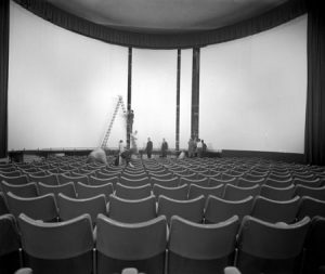 مسرح-السينماراما-تاريخ-السينما