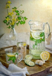 فوائد-الماء-والليمون-النعناع